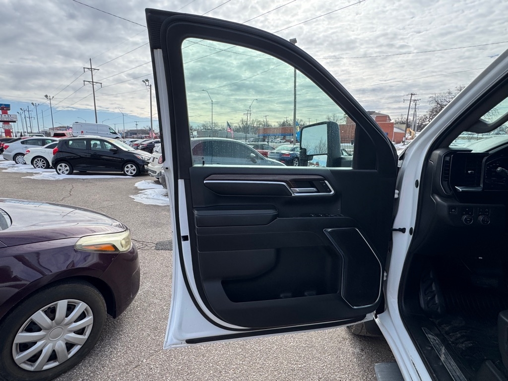 Chevrolet Silverado 2500HD LT Crew Cab Long Box 4WD 2024