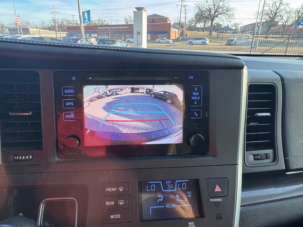 Toyota Sienna SE 8-Passenger 2017