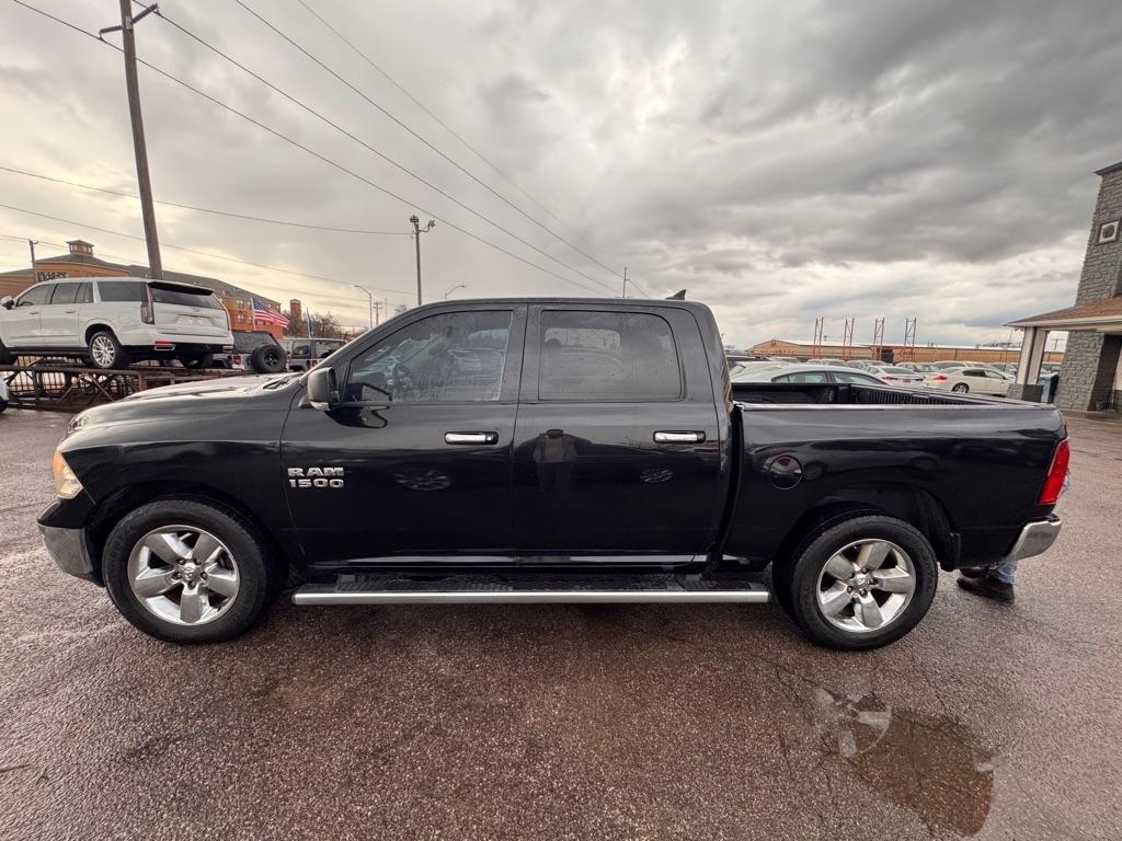 RAM 1500 SLT Crew Cab SWB 2WD 2017