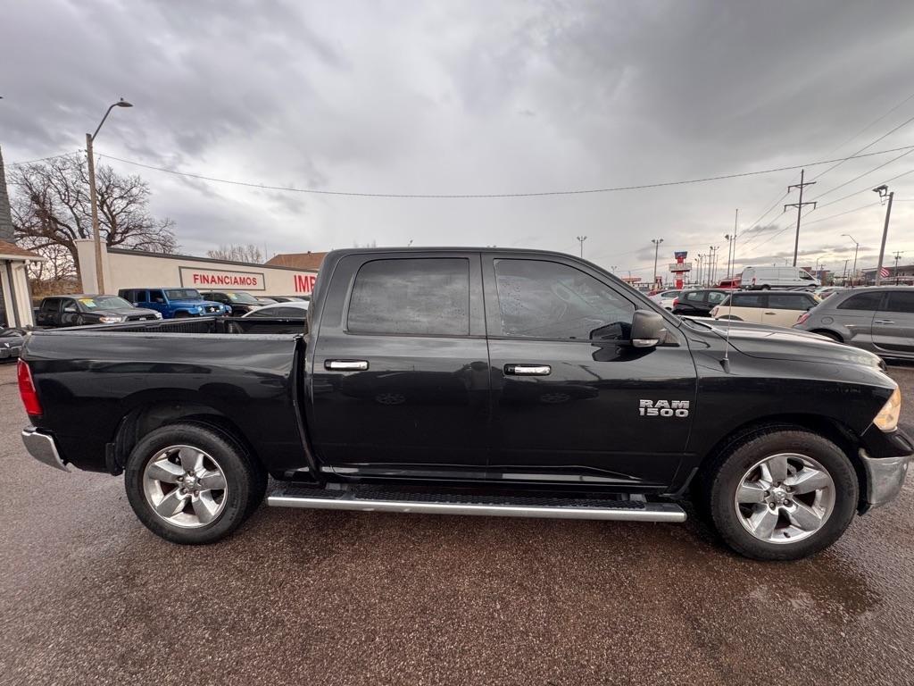 RAM 1500 SLT Crew Cab SWB 2WD 2017