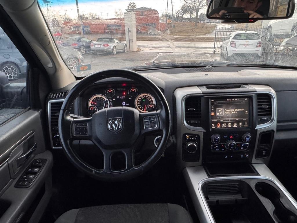 RAM 1500 SLT Crew Cab SWB 2WD 2017