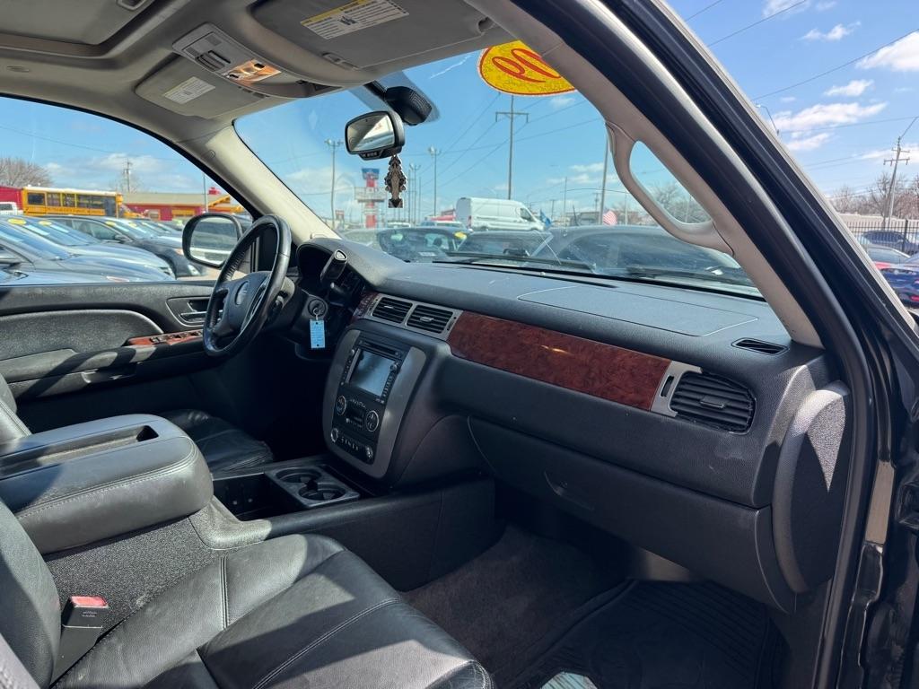 GMC Yukon XL SLT-1 1/2 Ton 2WD 2009