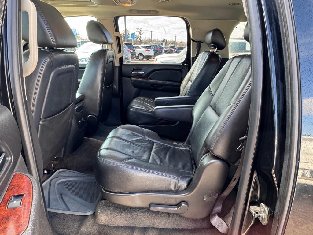 GMC Yukon XL SLT-1 1/2 Ton 2WD 2009