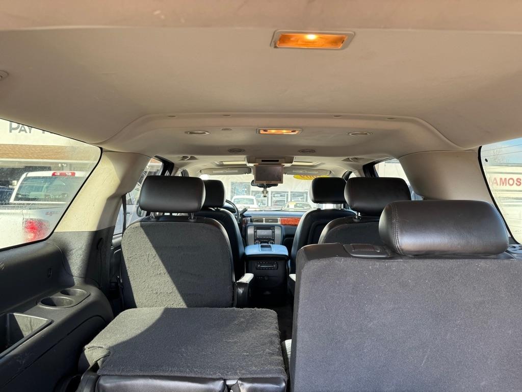 GMC Yukon XL SLT-1 1/2 Ton 2WD 2009