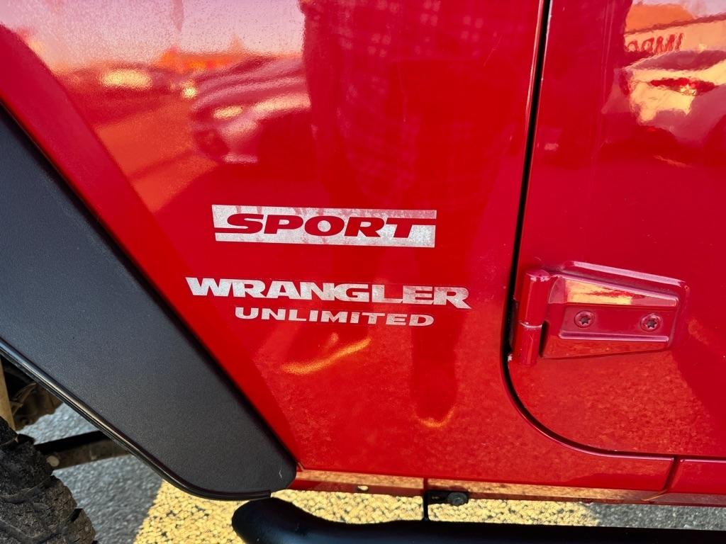 Jeep Wrangler Unlimited Sport 4WD 2011