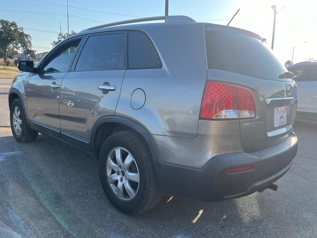 Kia Sorento LX 2WD 2011