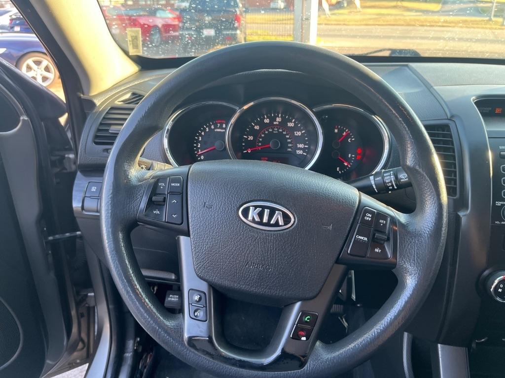 Kia Sorento LX 2WD 2011