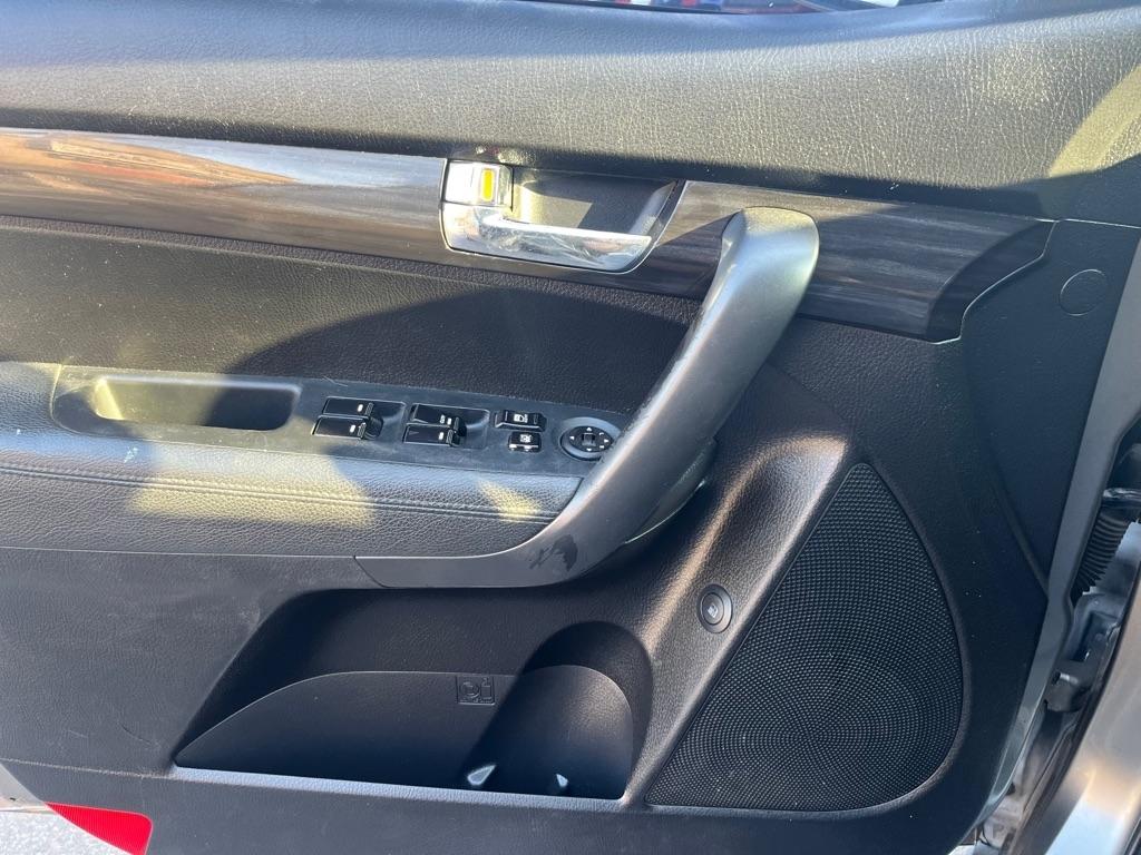 Kia Sorento LX 2WD 2011