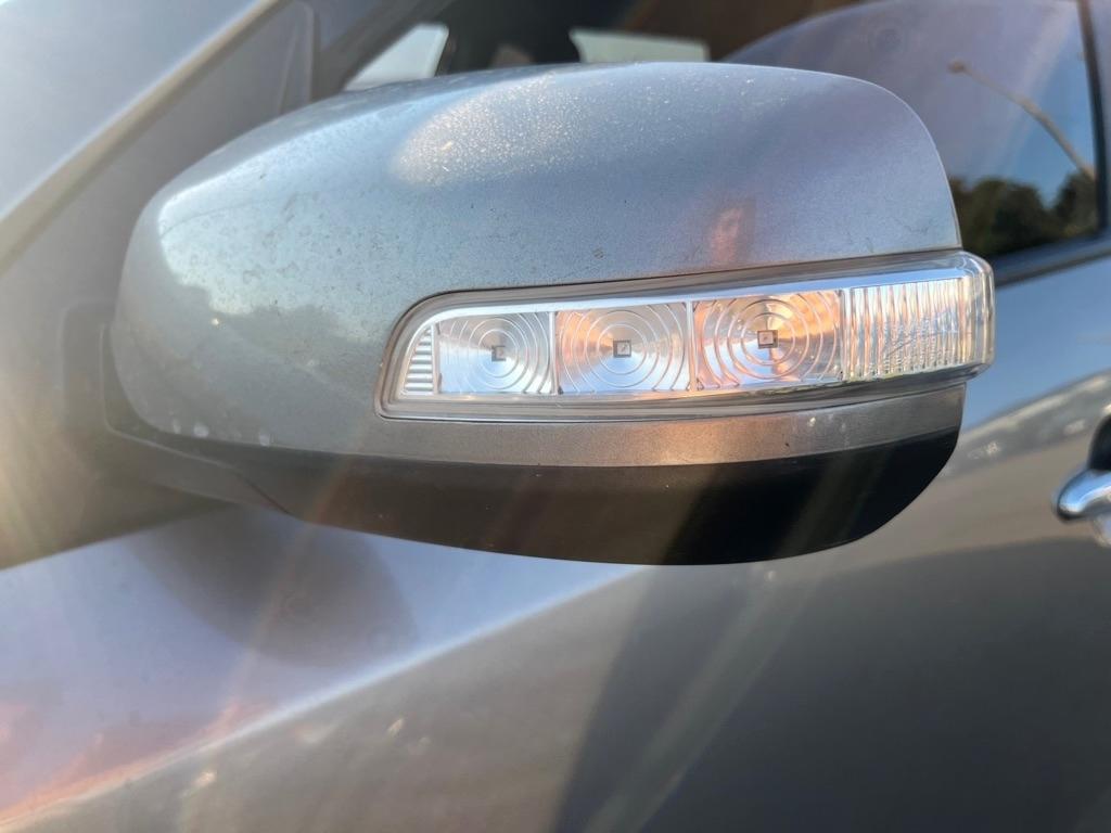 Kia Sorento LX 2WD 2011