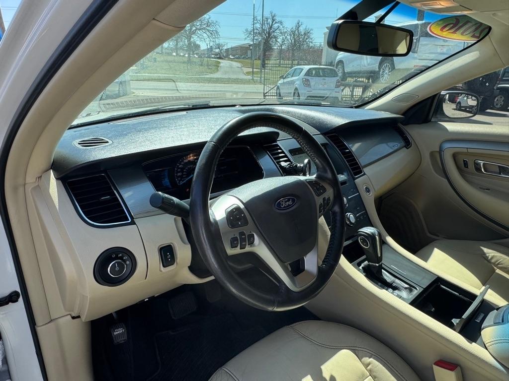 Ford Taurus SEL FWD 2016