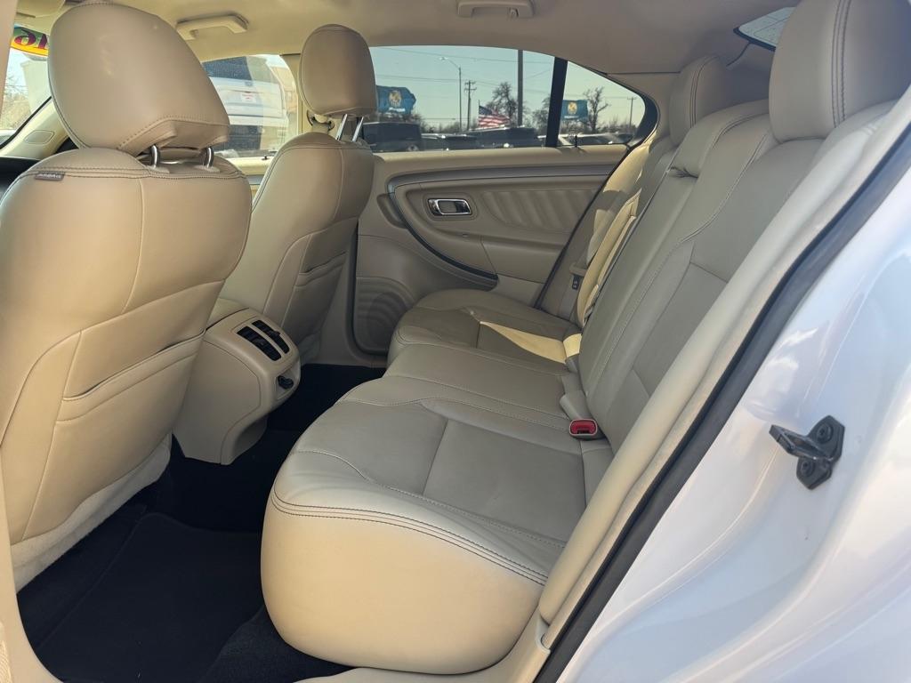 Ford Taurus SEL FWD 2016