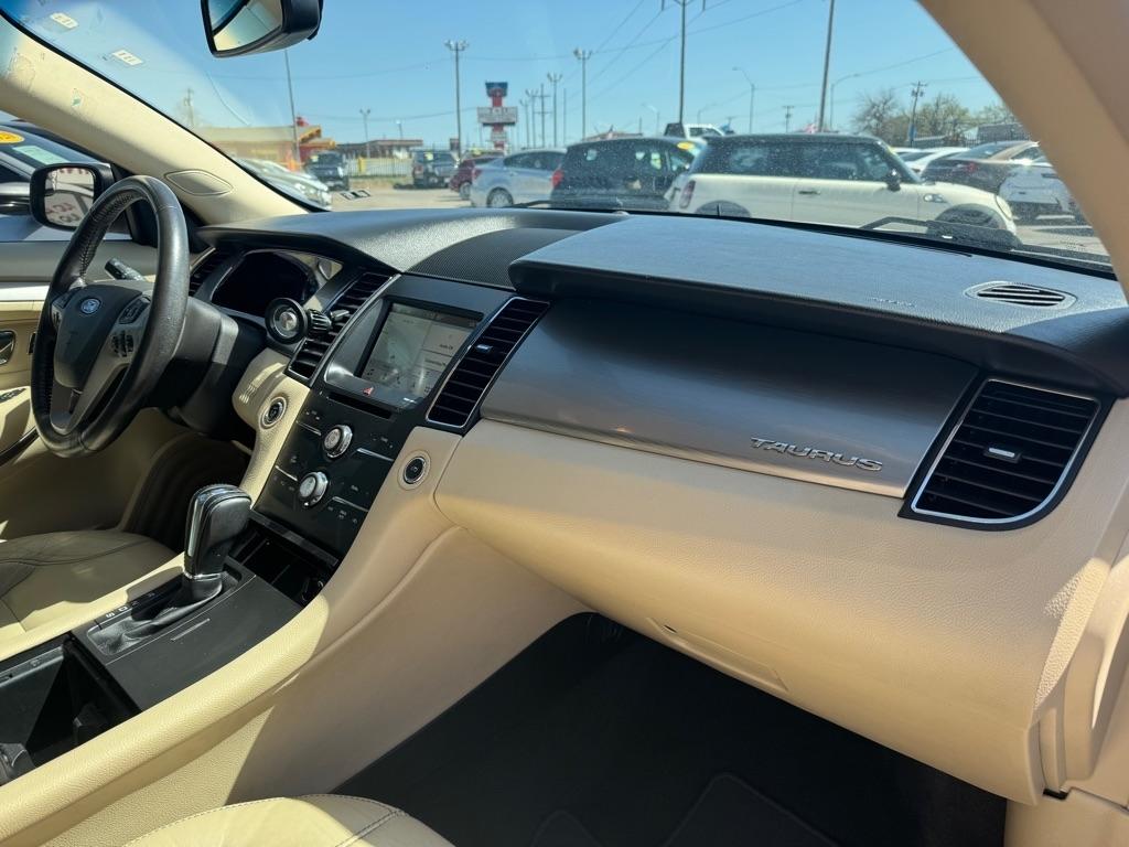 Ford Taurus SEL FWD 2016