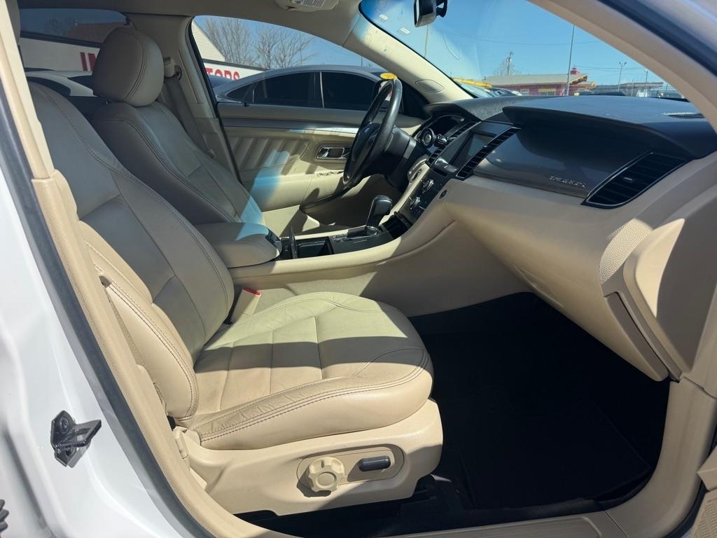 Ford Taurus SEL FWD 2016