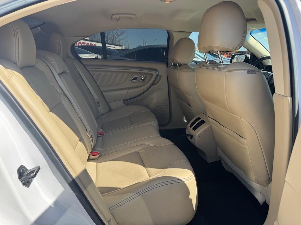 Ford Taurus SEL FWD 2016