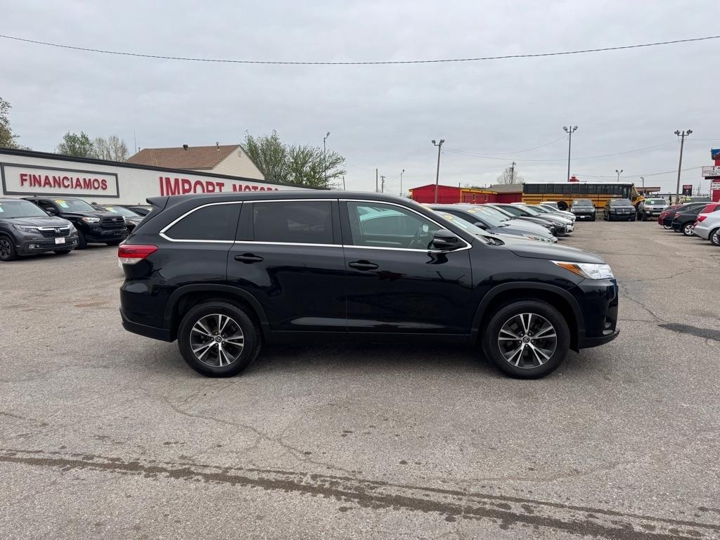 Toyota Highlander LE Plus FWD V6 2019