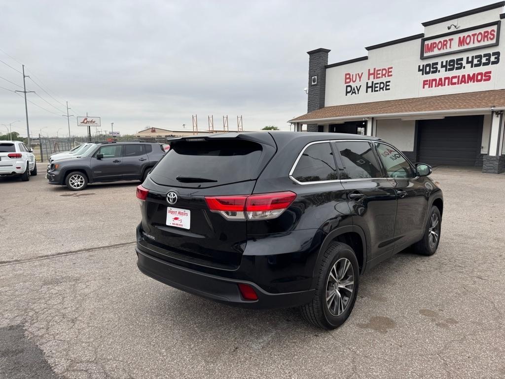 Toyota Highlander LE Plus FWD V6 2019