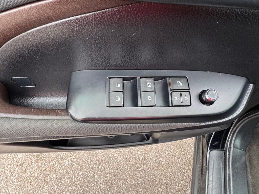 Toyota Highlander LE Plus FWD V6 2019