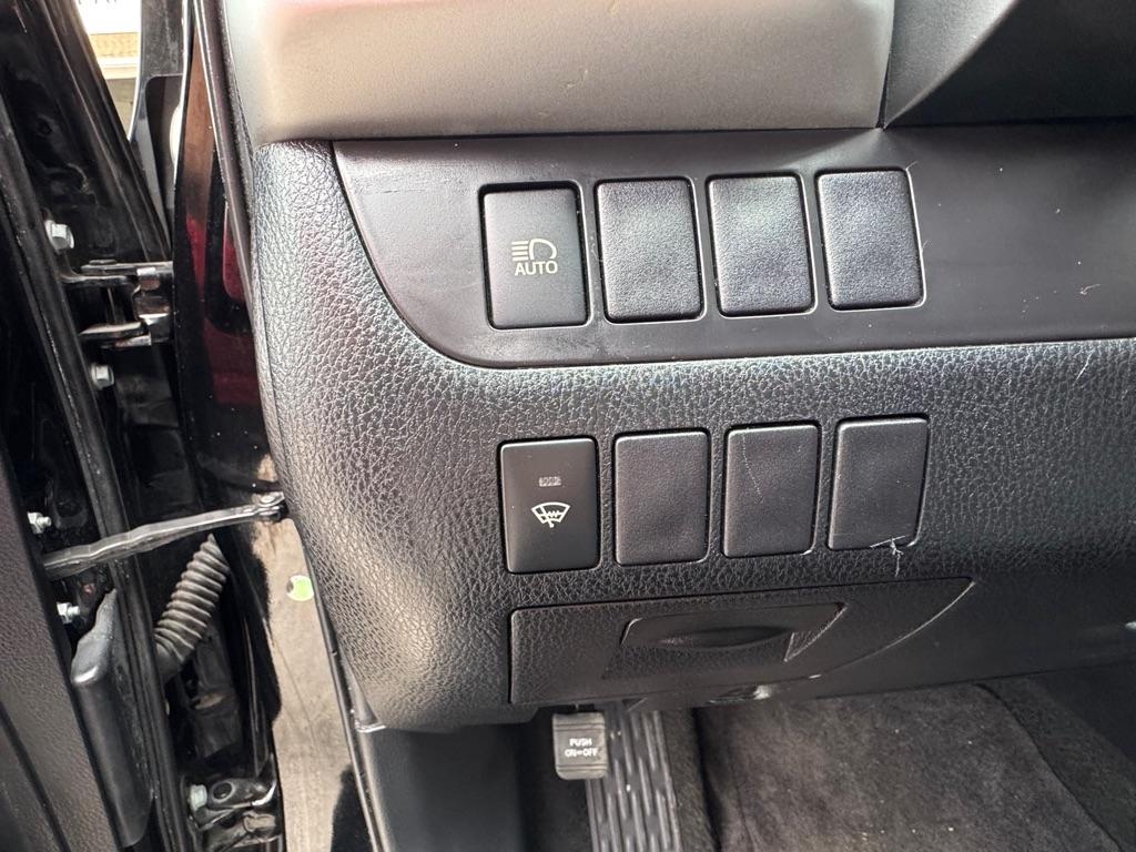 Toyota Highlander LE Plus FWD V6 2019