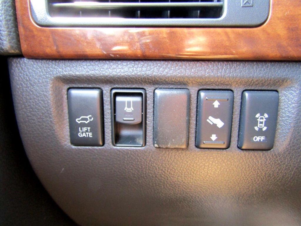 Nissan Armada Platinum 4WD 2010