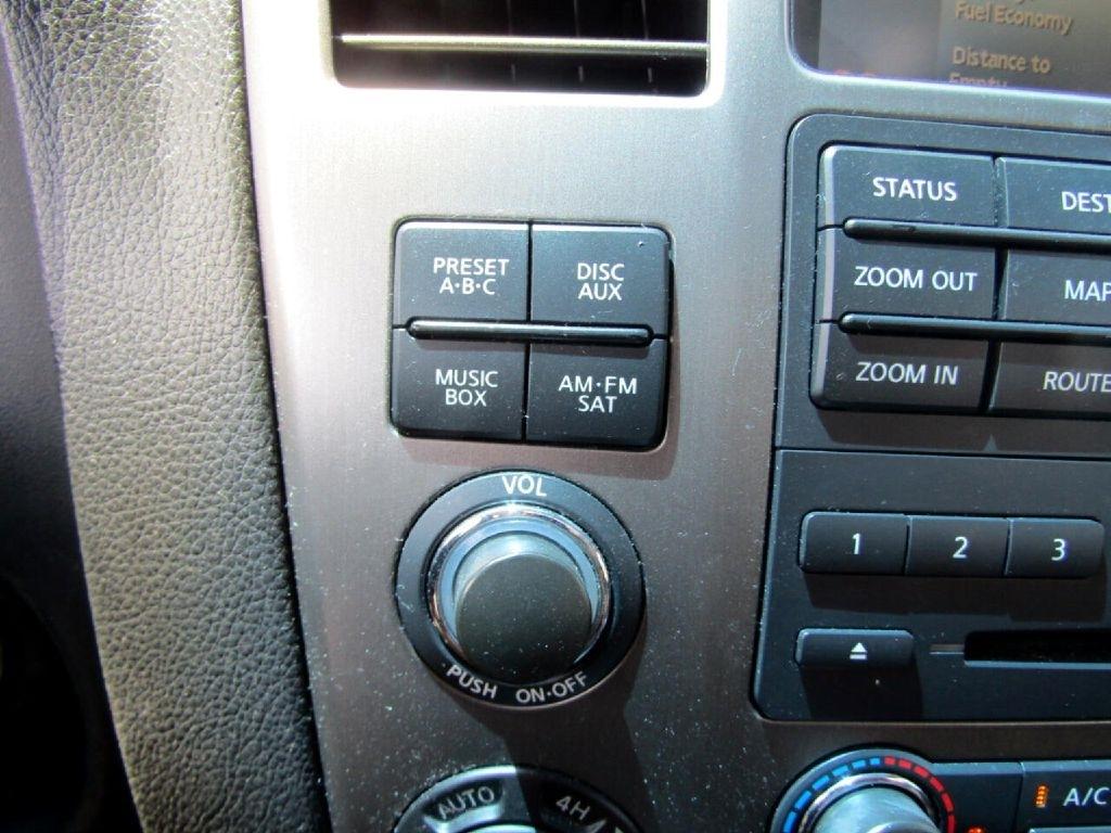 Nissan Armada Platinum 4WD 2010