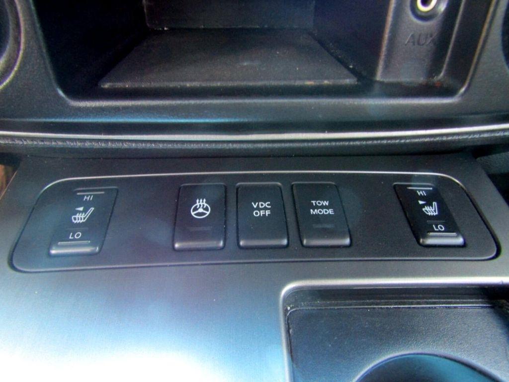 Nissan Armada Platinum 4WD 2010