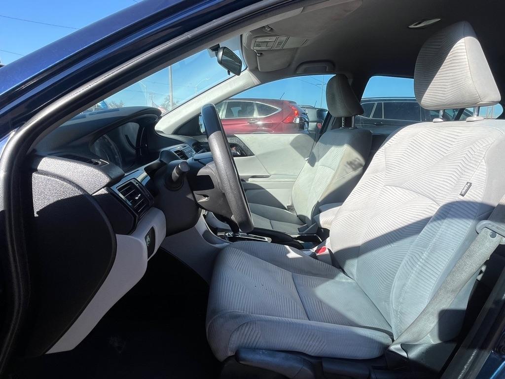 Honda Accord LX Sedan CVT 2017