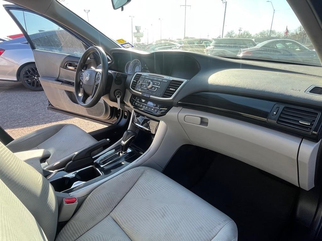 Honda Accord LX Sedan CVT 2017