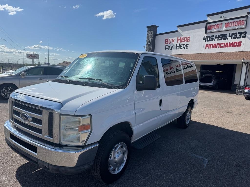 Ford Econoline E-350 Super Duty 2011