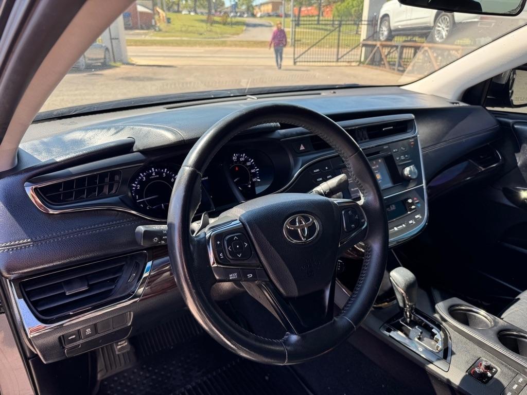 Toyota Avalon XLE 2015