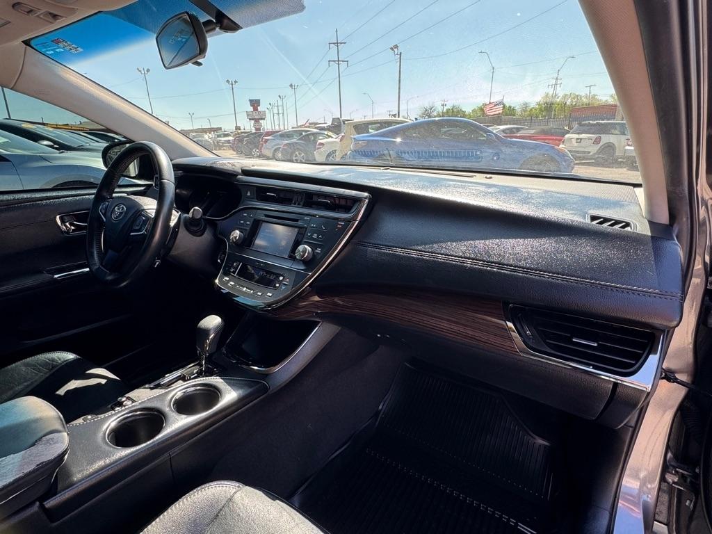 Toyota Avalon XLE 2015