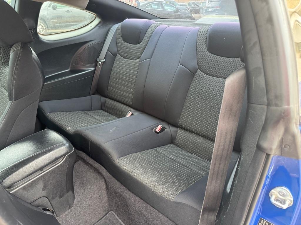 Hyundai Genesis Coupe 2.0T Manual 2010