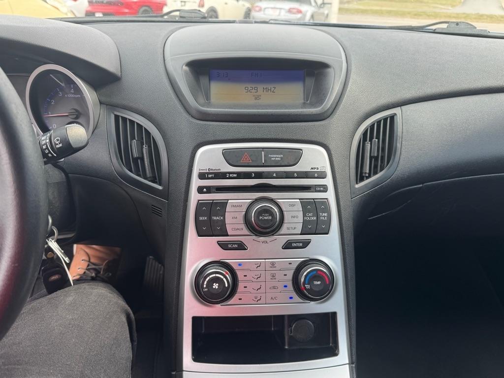 Hyundai Genesis Coupe 2.0T Manual 2010