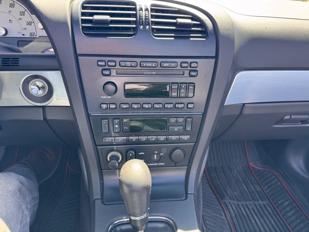 Ford Thunderbird  2002