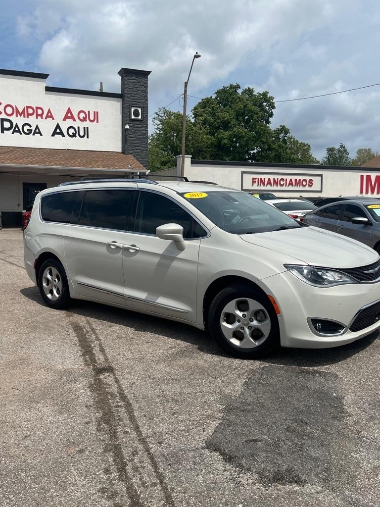 Chrysler Pacifica Touring-L Plus 2017