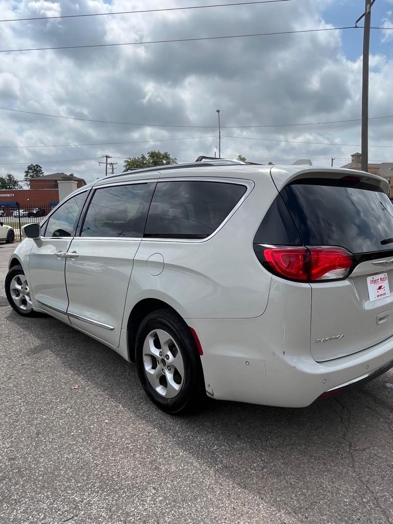 Chrysler Pacifica Touring-L Plus 2017