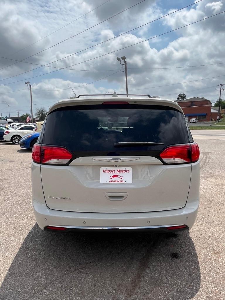 Chrysler Pacifica Touring-L Plus 2017