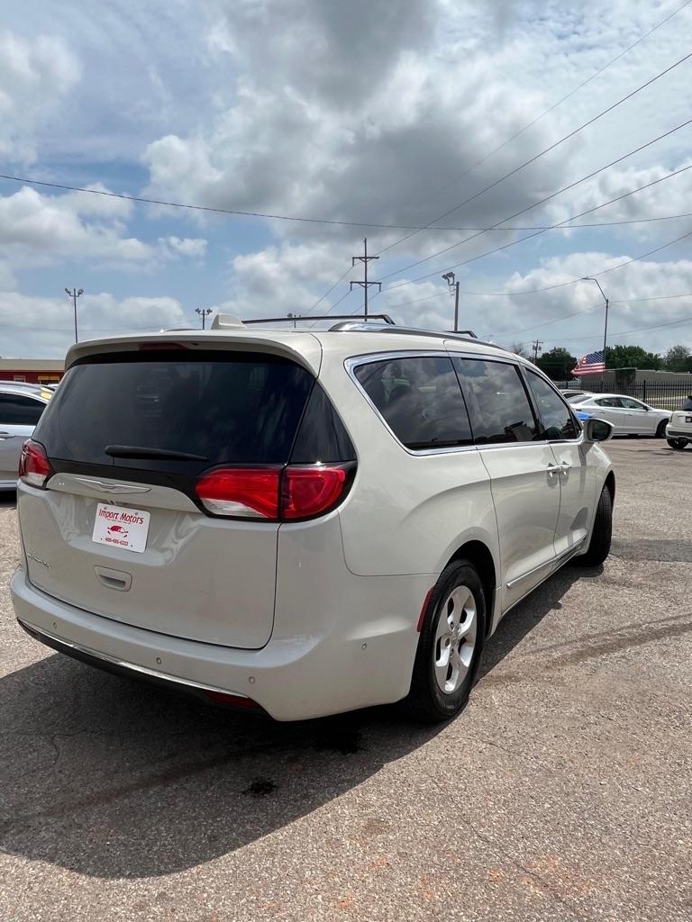 Chrysler Pacifica Touring-L Plus 2017