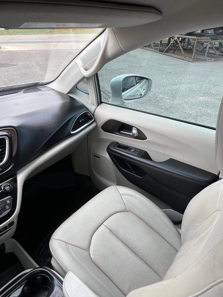 Chrysler Pacifica Touring-L Plus 2017