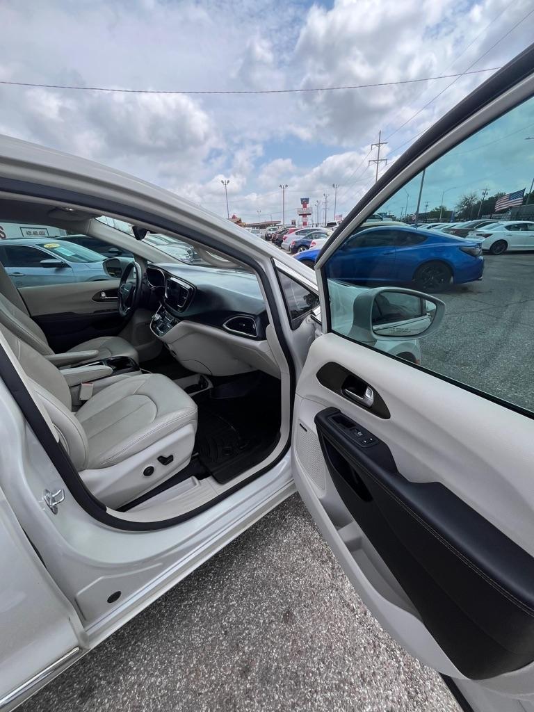 Chrysler Pacifica Touring-L Plus 2017