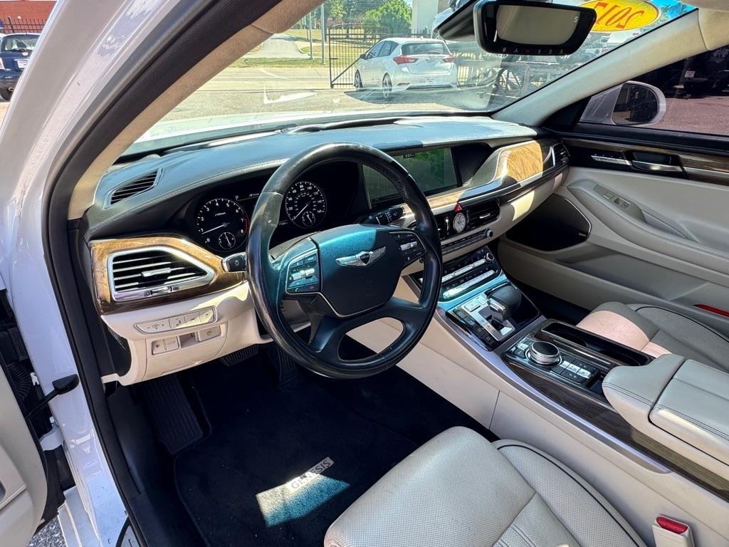 Genesis G90 Premium 2017