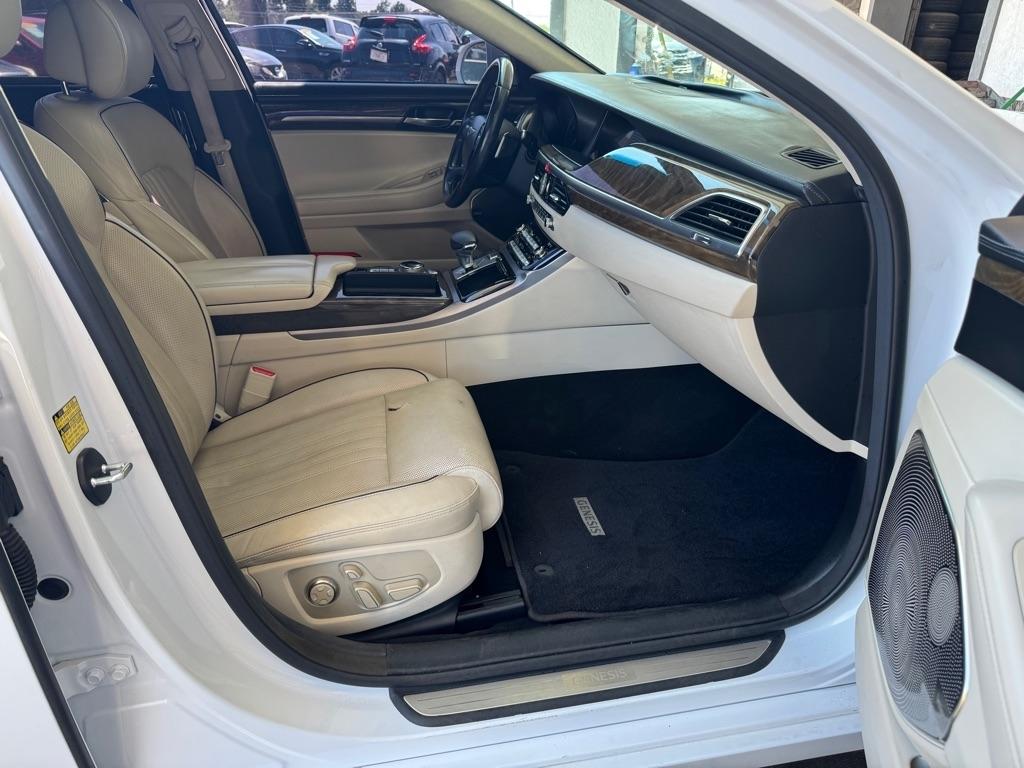 Genesis G90 Premium 2017