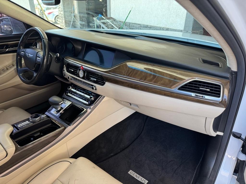 Genesis G90 Premium 2017