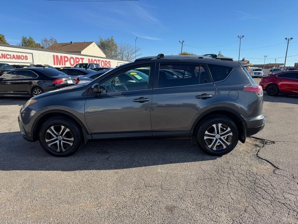 Toyota RAV4 LE FWD 2018