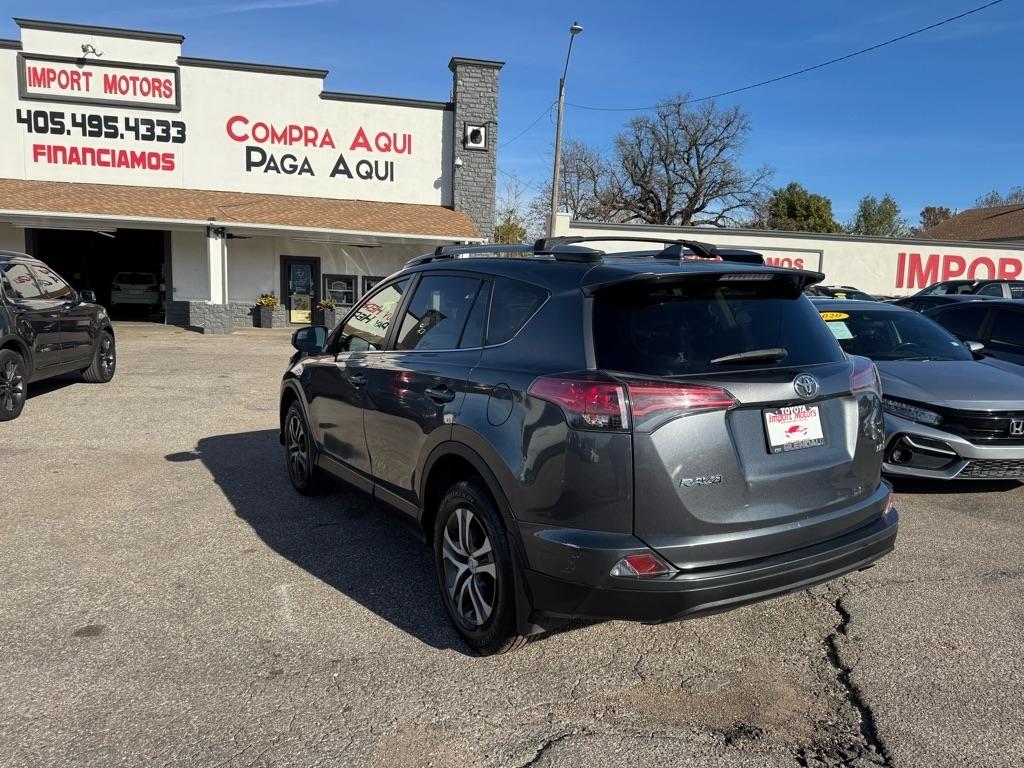 Toyota RAV4 LE FWD 2018