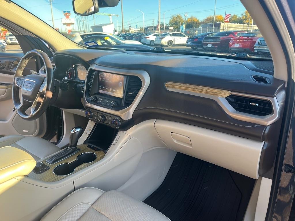 GMC Acadia Denali AWD 2019