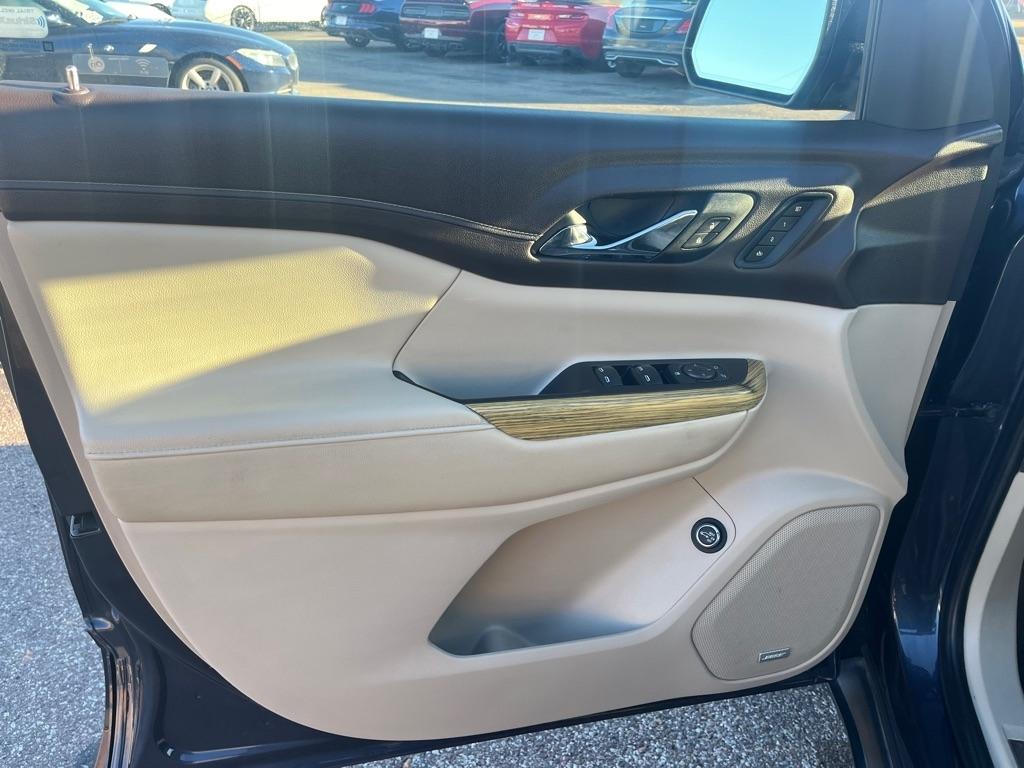 GMC Acadia Denali AWD 2019