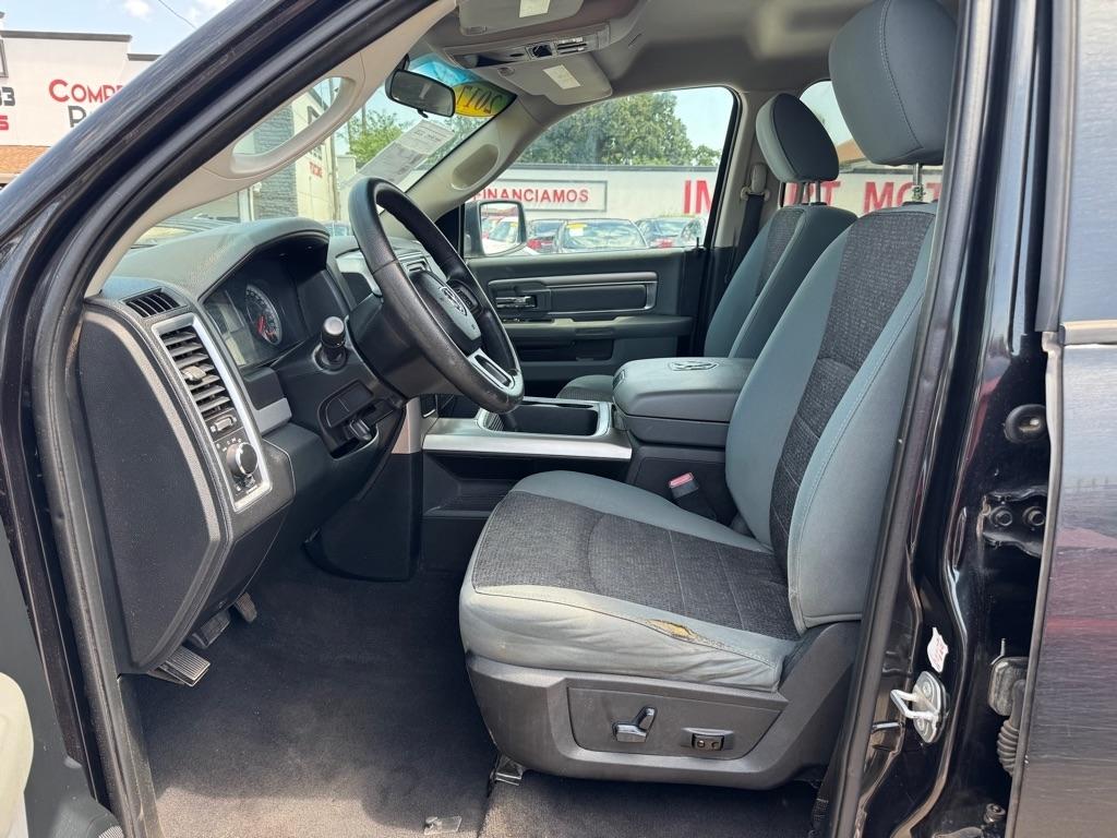 RAM 1500 SLT Quad Cab 2WD 2017