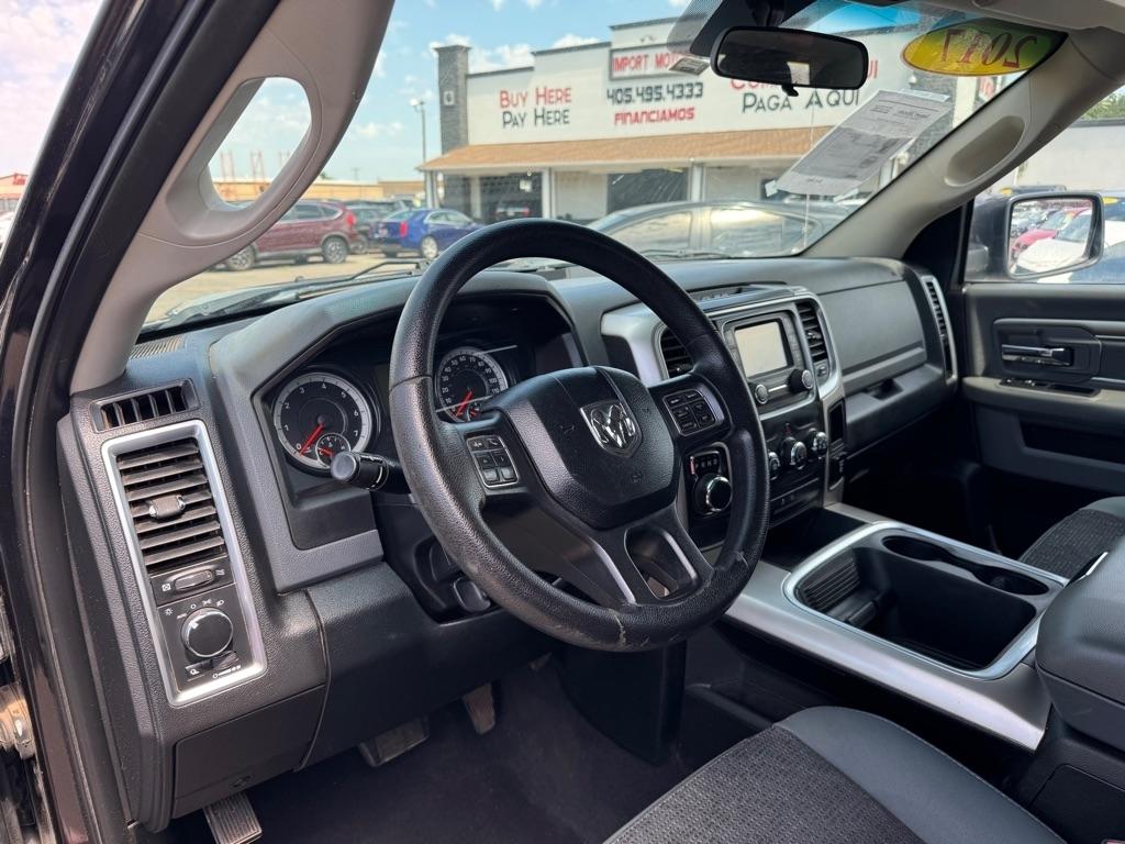 RAM 1500 SLT Quad Cab 2WD 2017