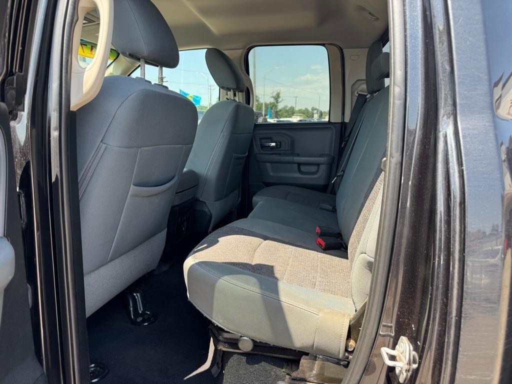RAM 1500 SLT Quad Cab 2WD 2017