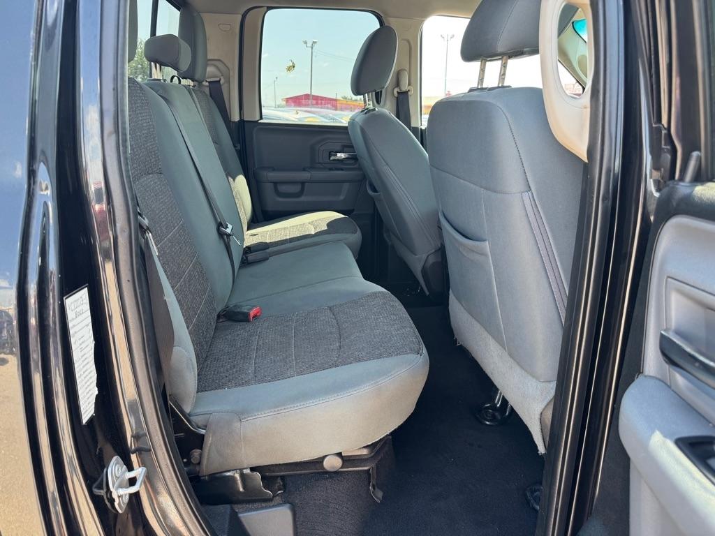 RAM 1500 SLT Quad Cab 2WD 2017